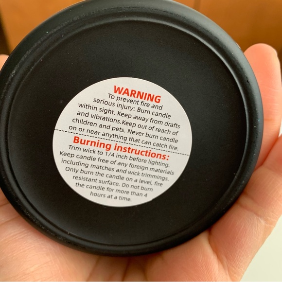 NEW "Twas the Nightmare Before Christmas" Scented
Candle With Crystal Accents - Picture 5 of 10